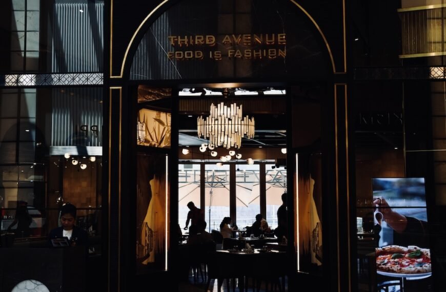 Third Avenue – Dubai Mall –…