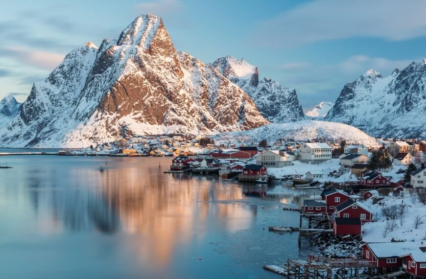 Singer-Songwriter Sigrid’s Norway Guide, From Hometown Ålesund to Big-City Oslo